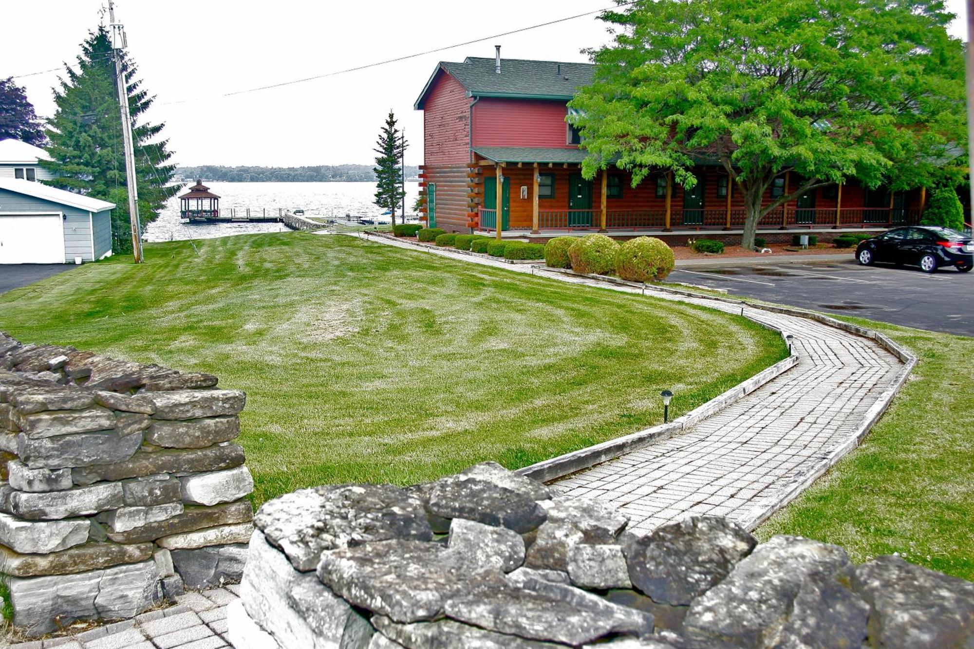Stone Fence Resort Ogdensburg Exterior photo