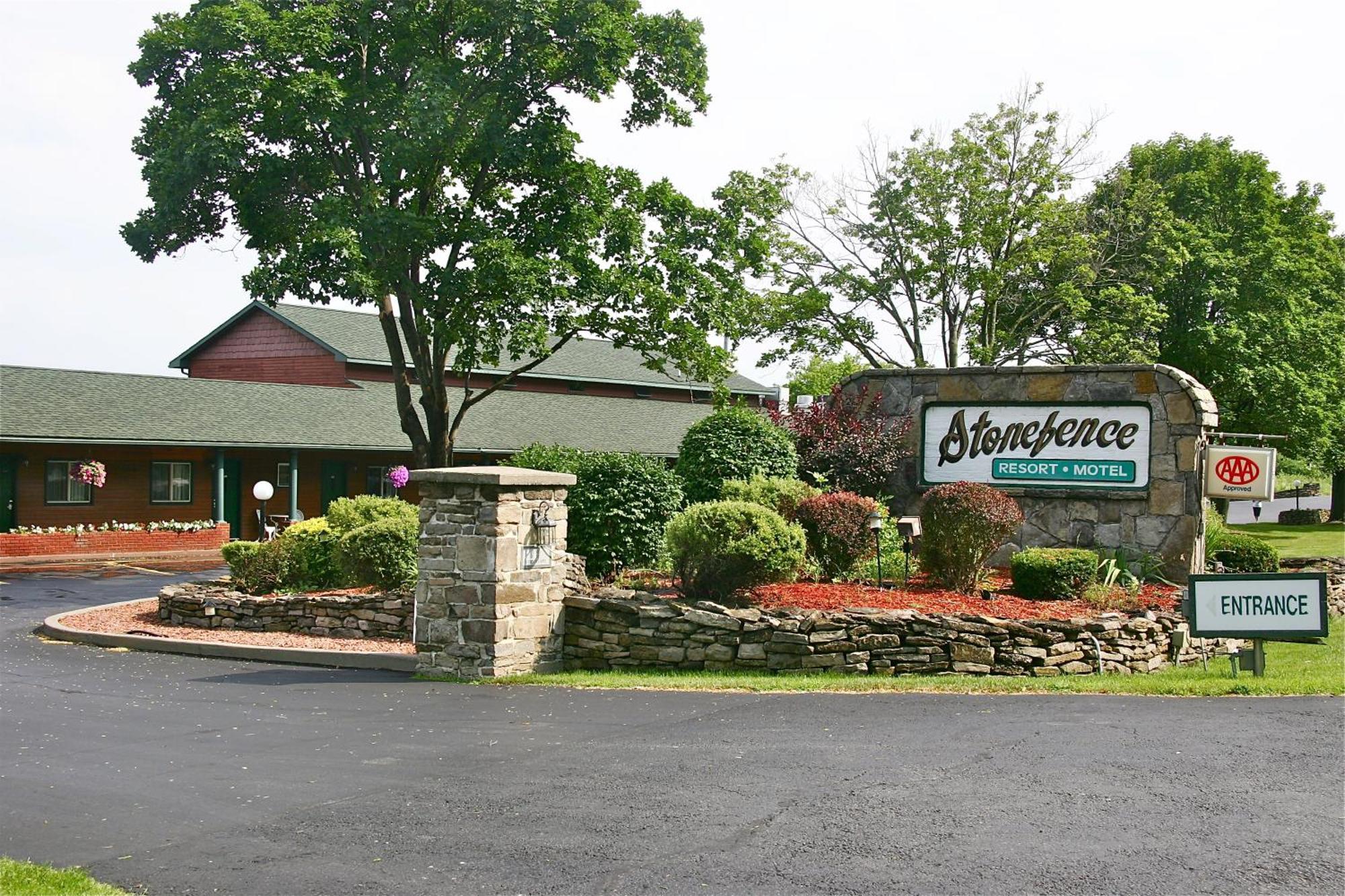 Stone Fence Resort Ogdensburg Exterior photo